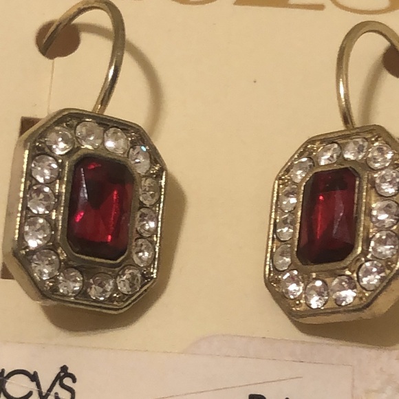 Nickel free red and gold tone earrings - Picture 3 of 7